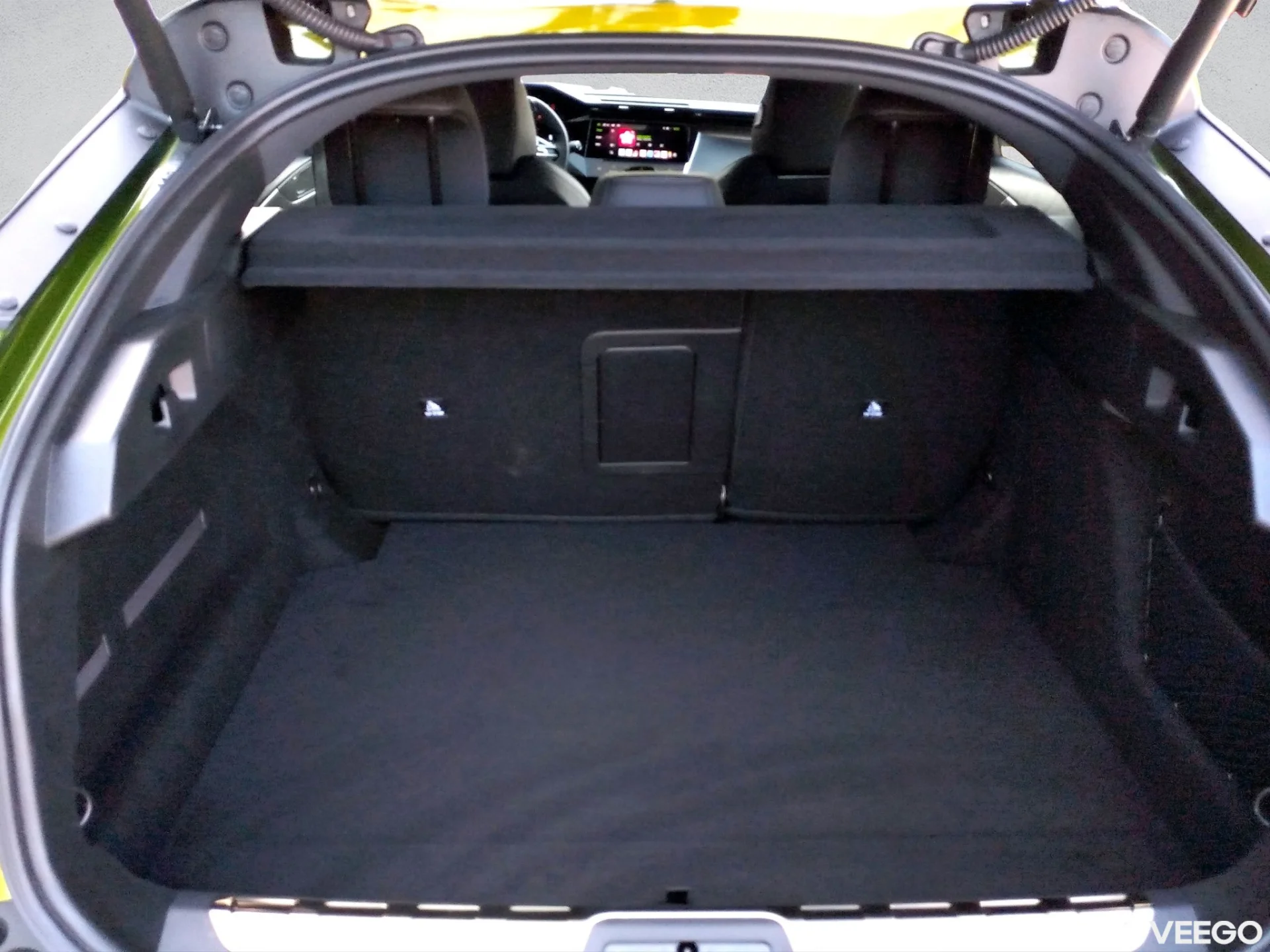 Peugeot 408 GT Exclusive Hybrid 145 e-DCS6 107kW