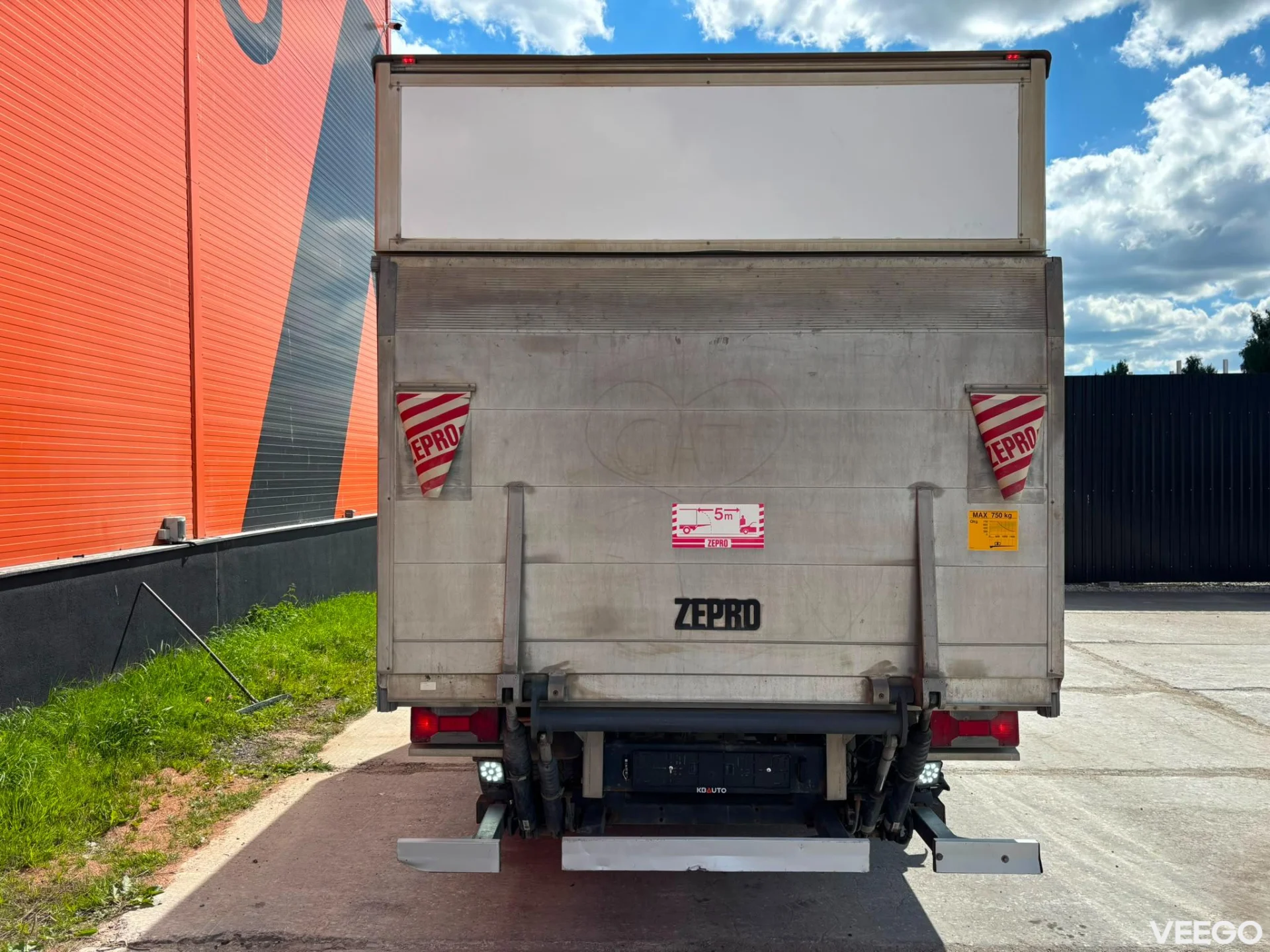 Iveco Daily BOX L=4177 mm 170kW