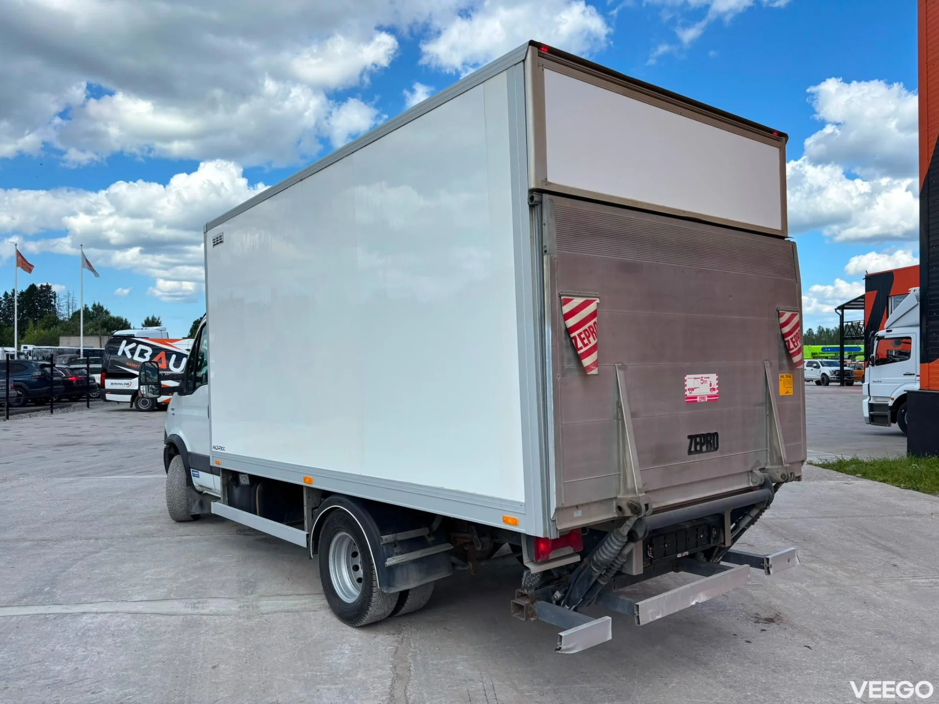 Iveco Daily BOX L=4177 mm 170kW