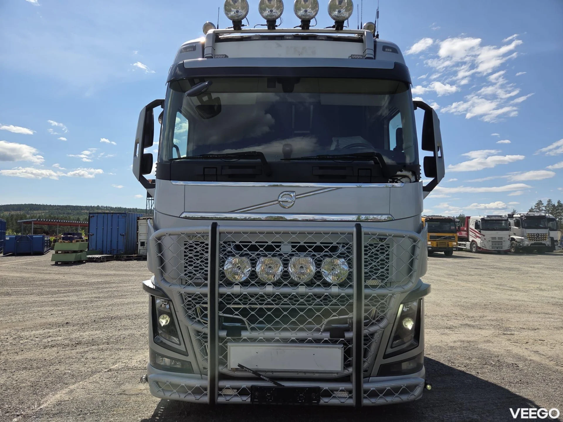 Vang ATHLS DOLLY / PRICE FOR SET WITH VOLVO FH750 YEAR 2015 - 158900.- kW