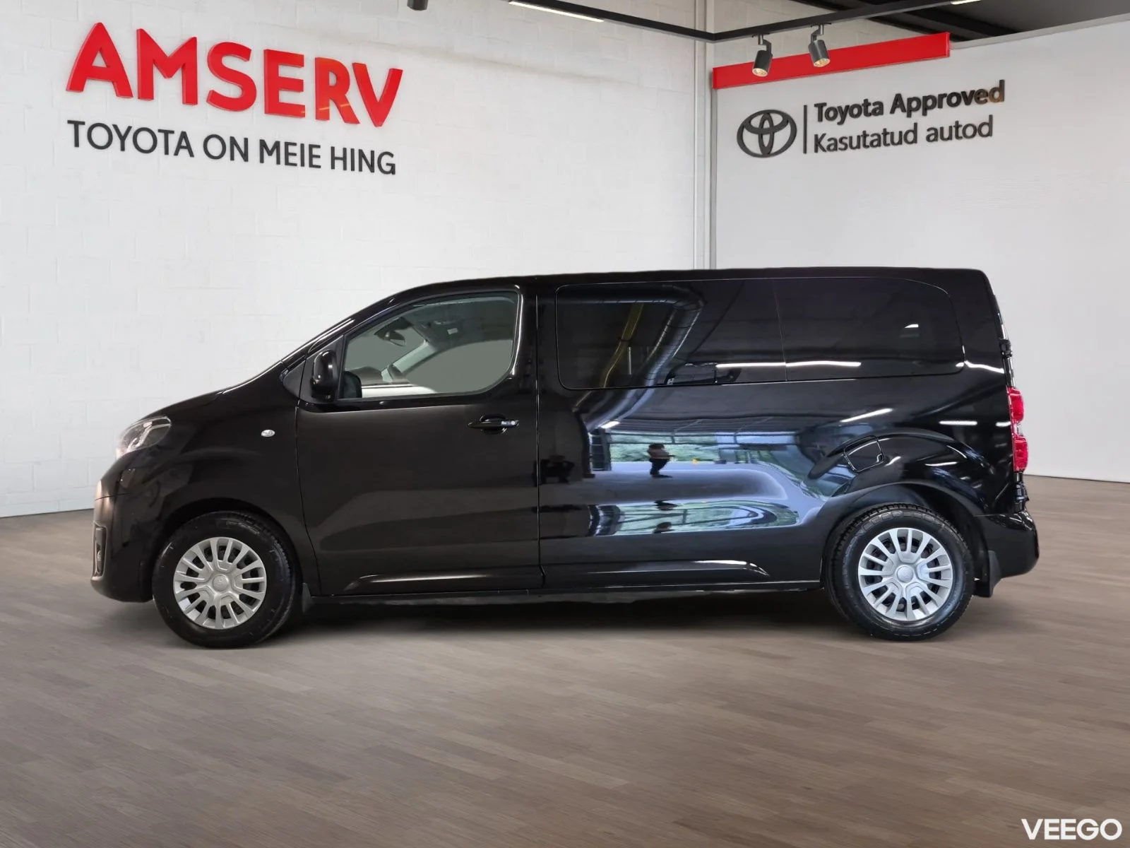Toyota Proace Verso Medium Single side door Shuttle 2 106kW