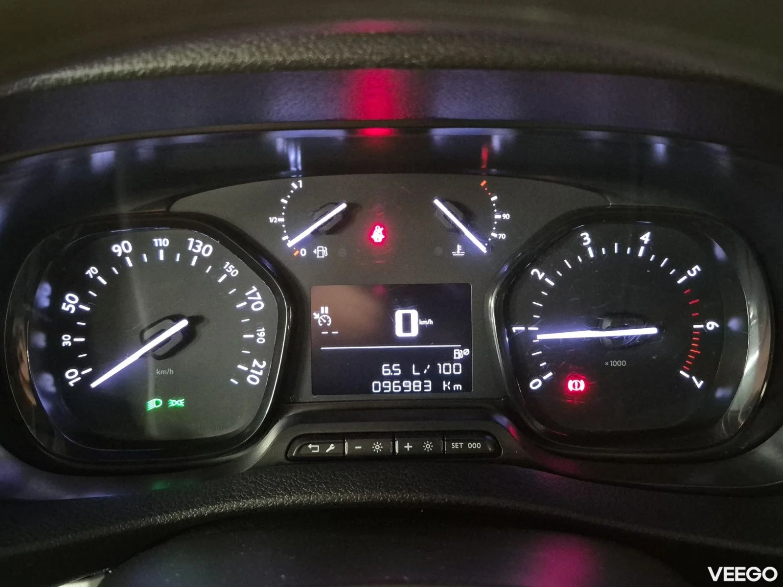 Toyota Proace Verso Medium Single side door Shuttle 2 106kW