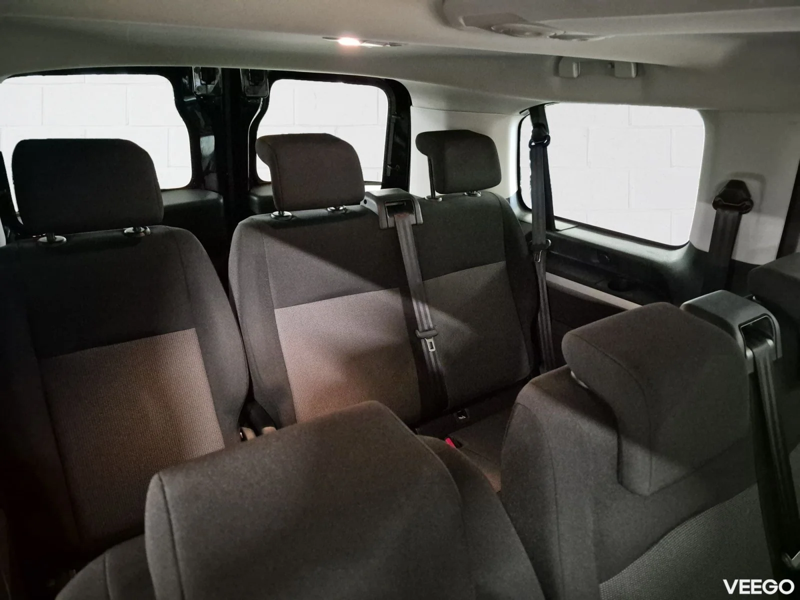 Toyota Proace Verso Medium Single side door Shuttle 2 106kW