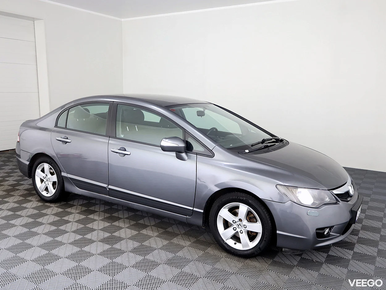 Honda Civic 1.8 104kW