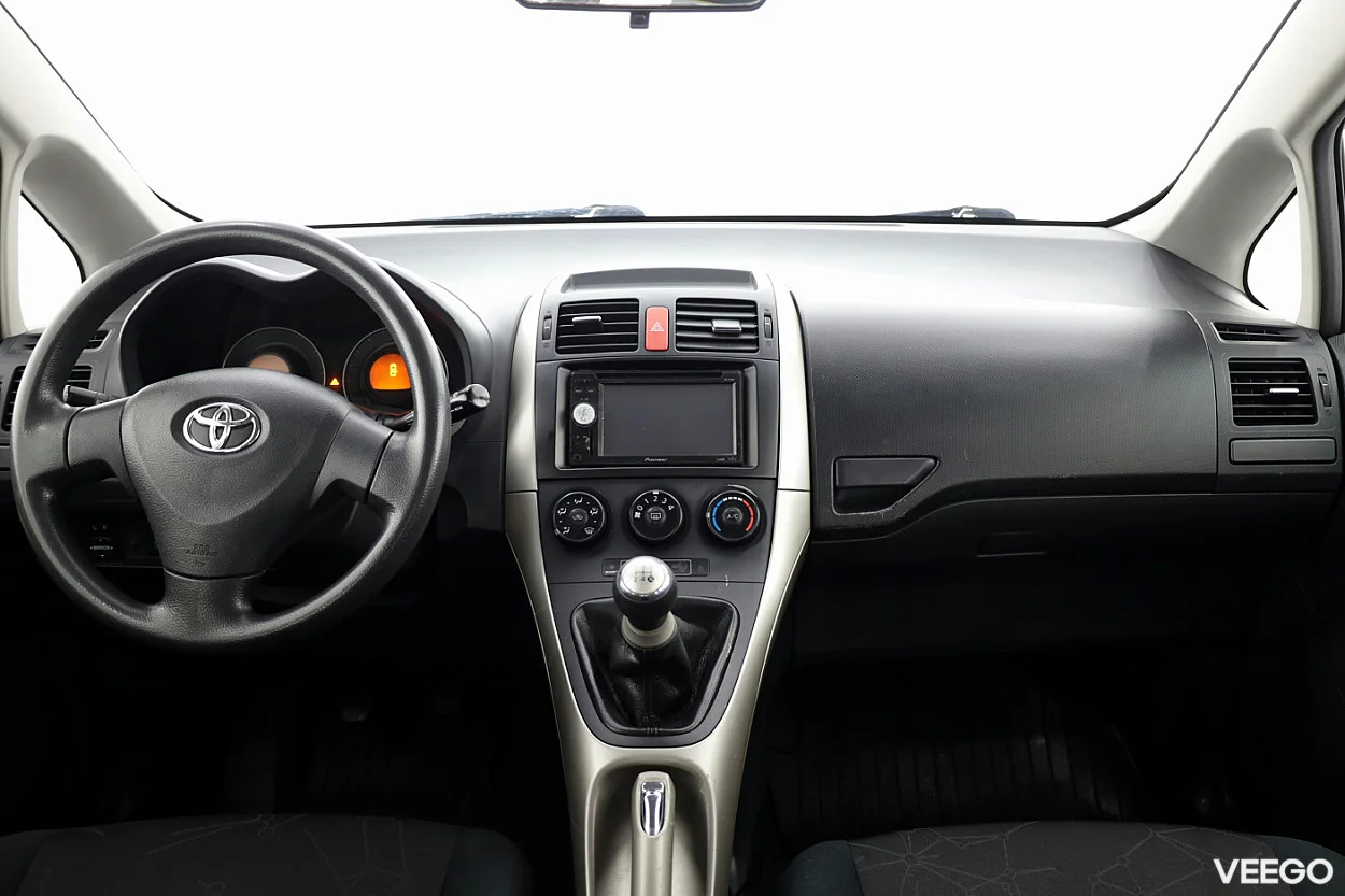 Toyota Auris 1.4 71kW