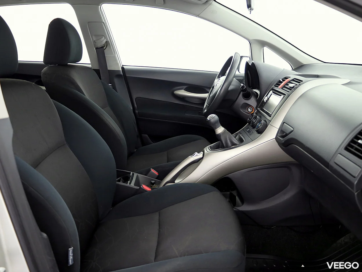 Toyota Auris 1.4 71kW
