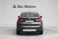BMW X4 xDrive 20d 2 140kW thumbnail