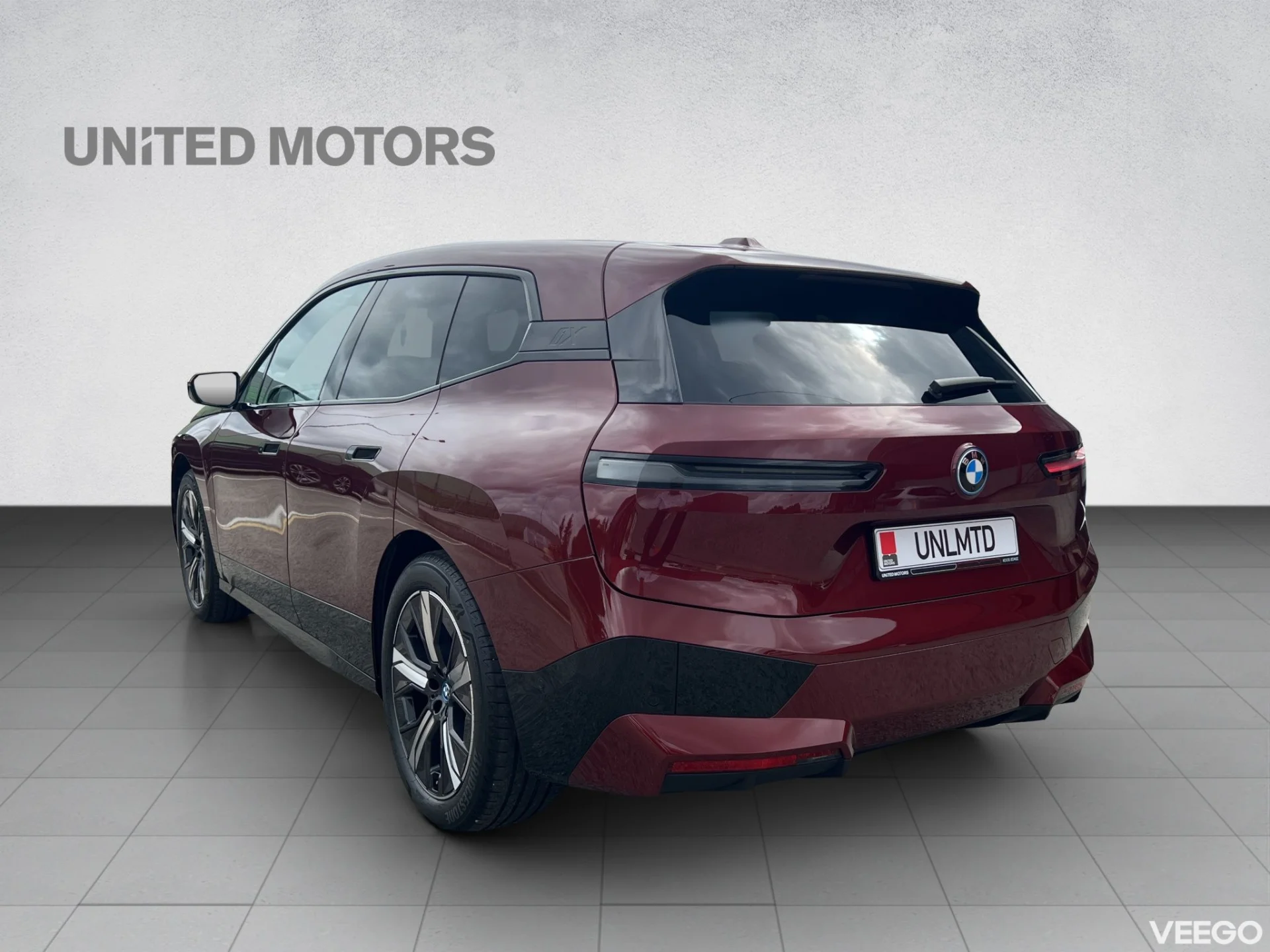 BMW iX Sportpakett 240kW