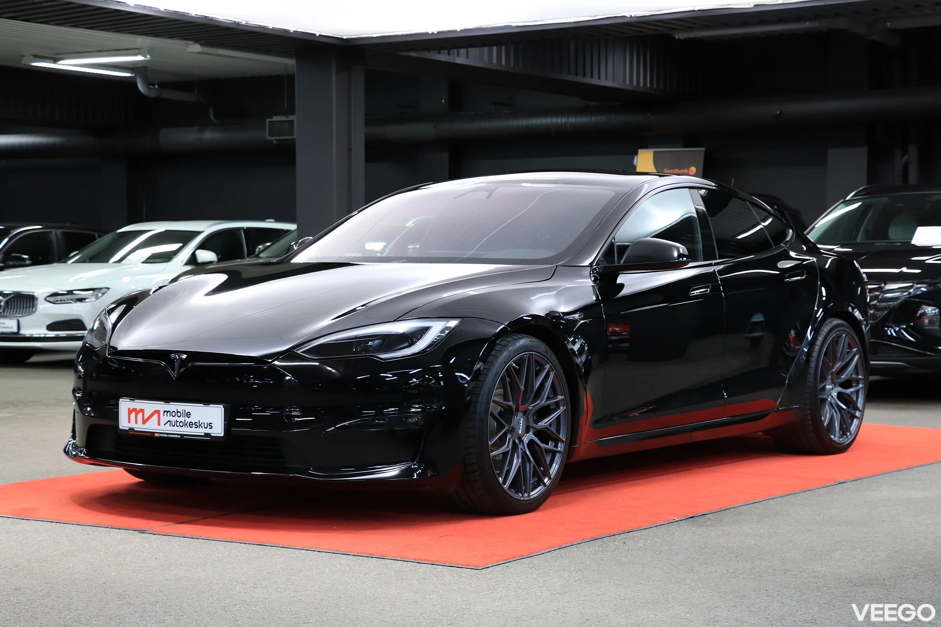 Tesla Model S 0.0 493kW