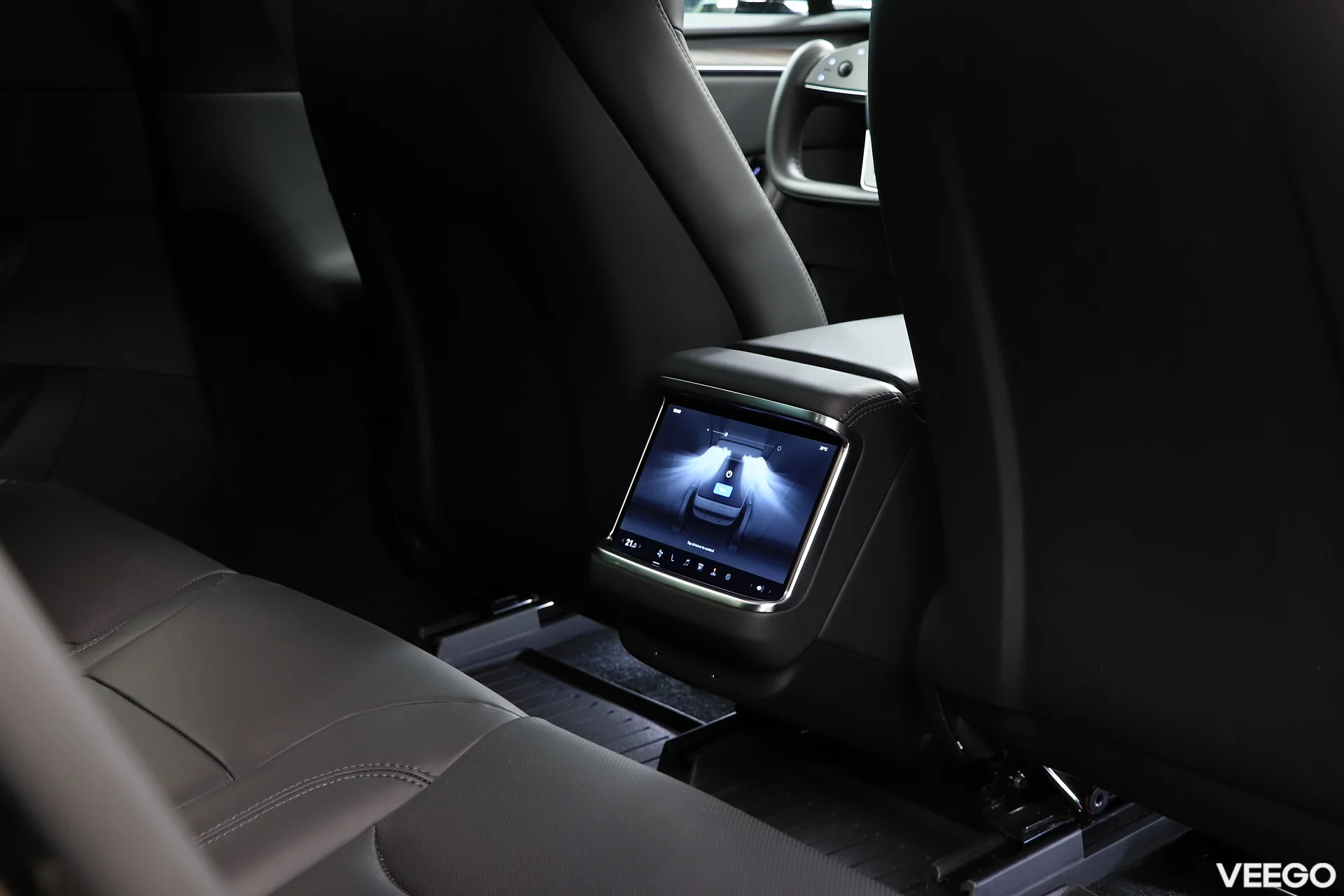 Tesla Model S 0.0 493kW
