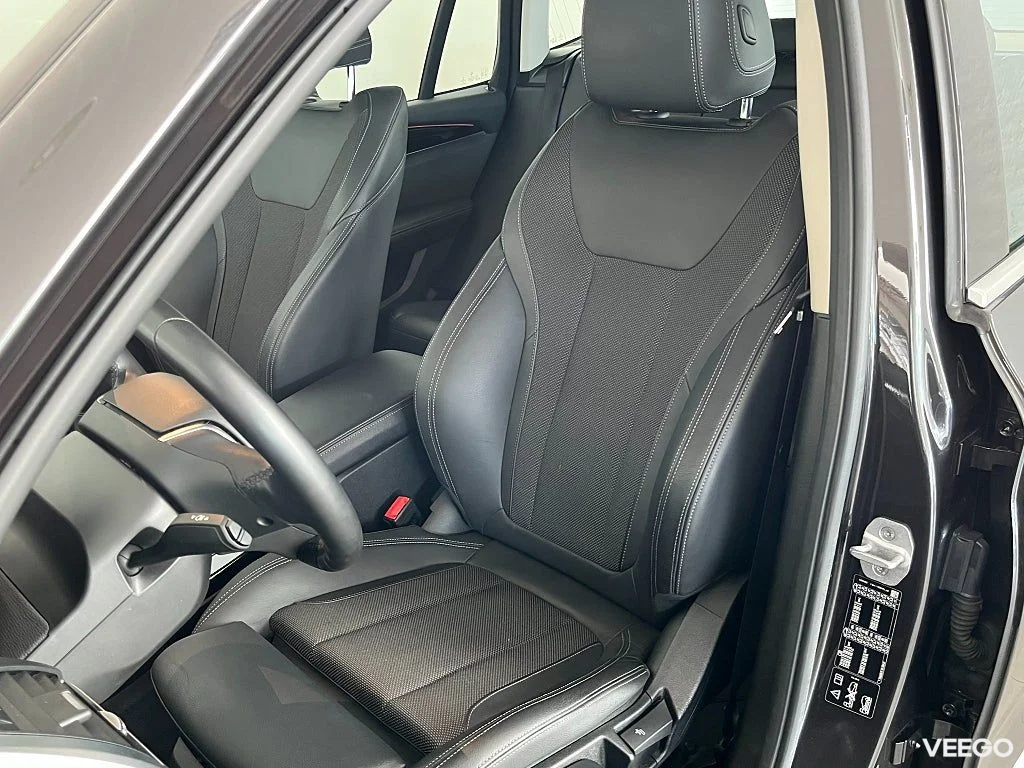 BMW X3 xDrive20d Model xLine Rattvärme HiFi Drag KupeVärmare 0kW