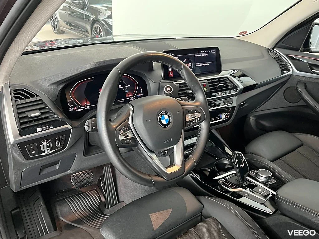 BMW X3 xDrive20d Model xLine Rattvärme HiFi Drag KupeVärmare 0kW