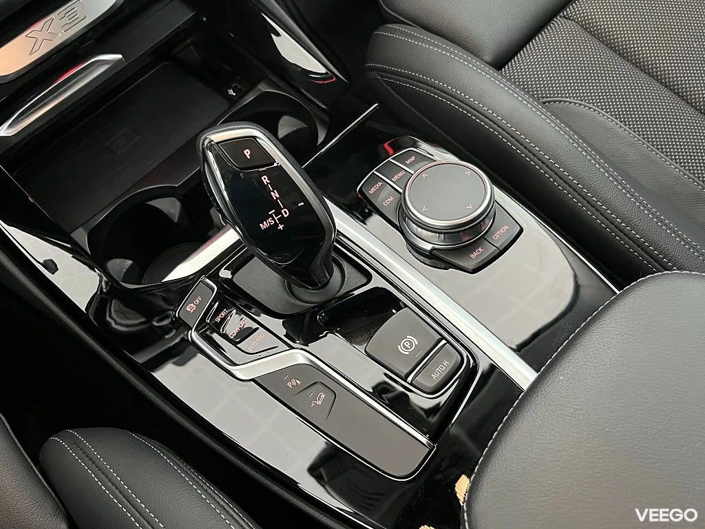 BMW X3 xDrive20d Model xLine Rattvärme HiFi Drag KupeVärmare 0kW
