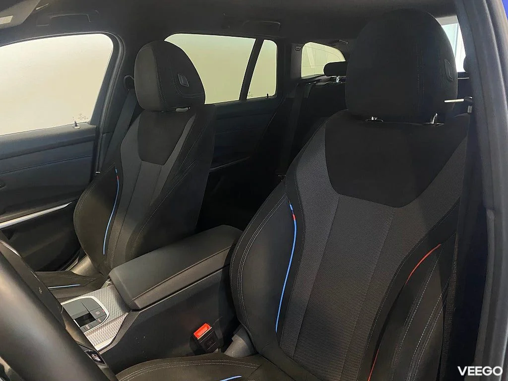 BMW 330 Touring Sportstolar Drag Parkeringsassistent 0kW