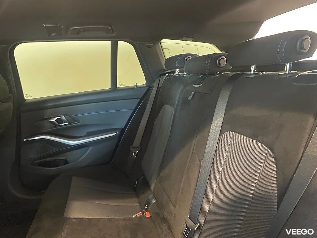 BMW 330 Touring Sportstolar Drag Parkeringsassistent 0kW