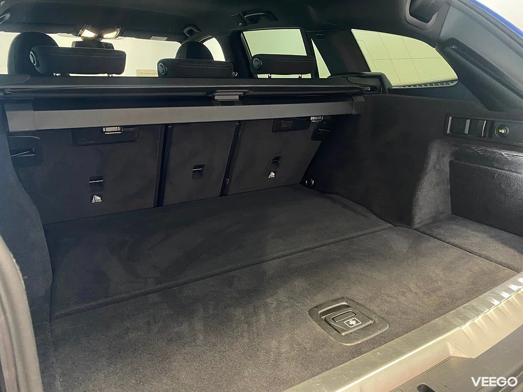 BMW 330 Touring Sportstolar Drag Parkeringsassistent 0kW
