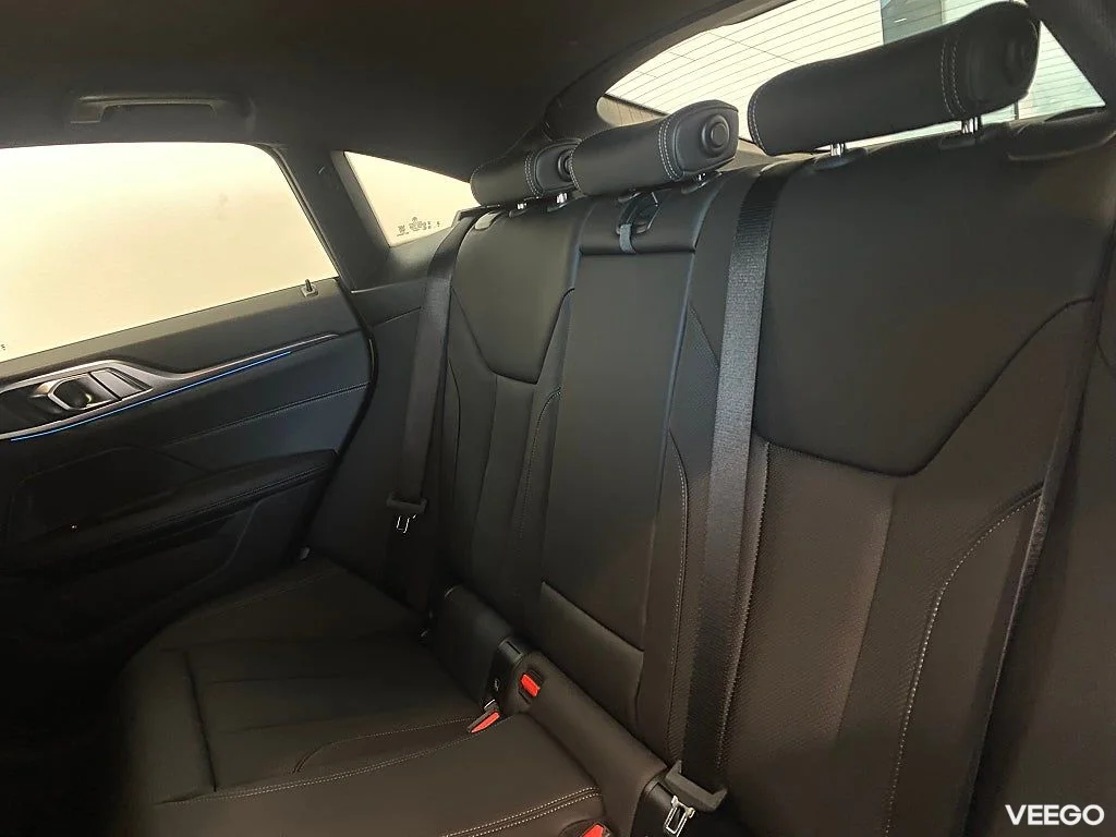 BMW i4 eDrive40 Rattvärme Driving Assistant 0kW