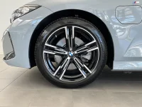 BMW 330 Sedan M Sport Drag Park Assist HiFi Rattvärme Adpt Fart 0kW thumbnail