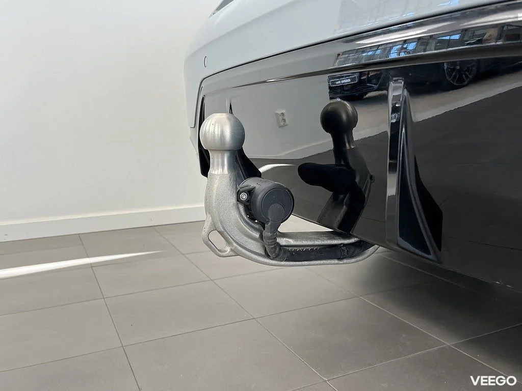 BMW 330 Sedan M Sport Drag Park Assist HiFi Rattvärme Adpt Fart 0kW