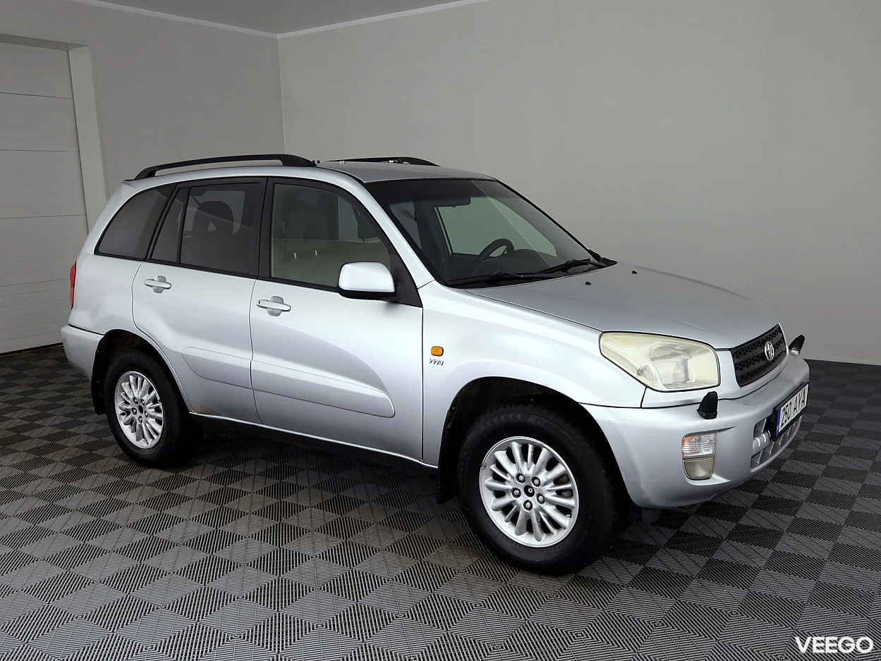Toyota RAV4 2.0 110kW