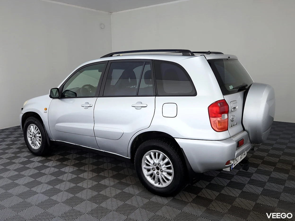 Toyota RAV4 2.0 110kW