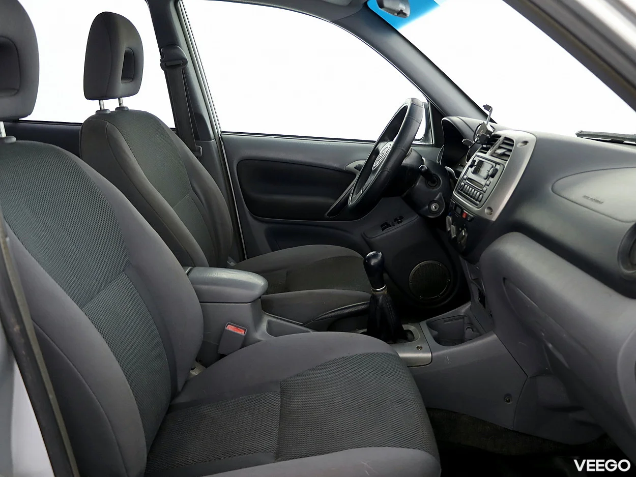 Toyota RAV4 2.0 110kW