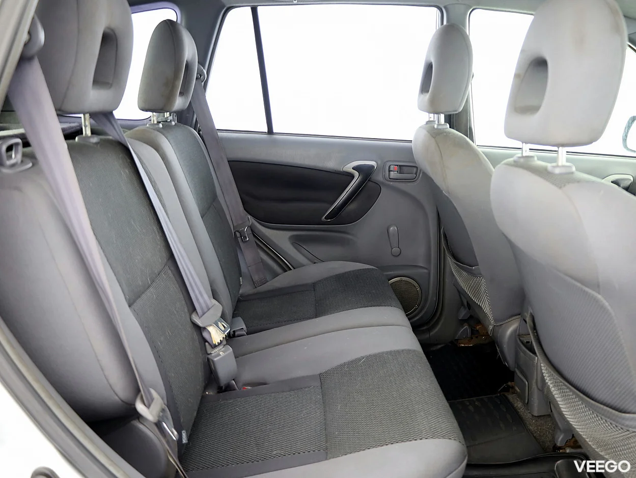 Toyota RAV4 2.0 110kW