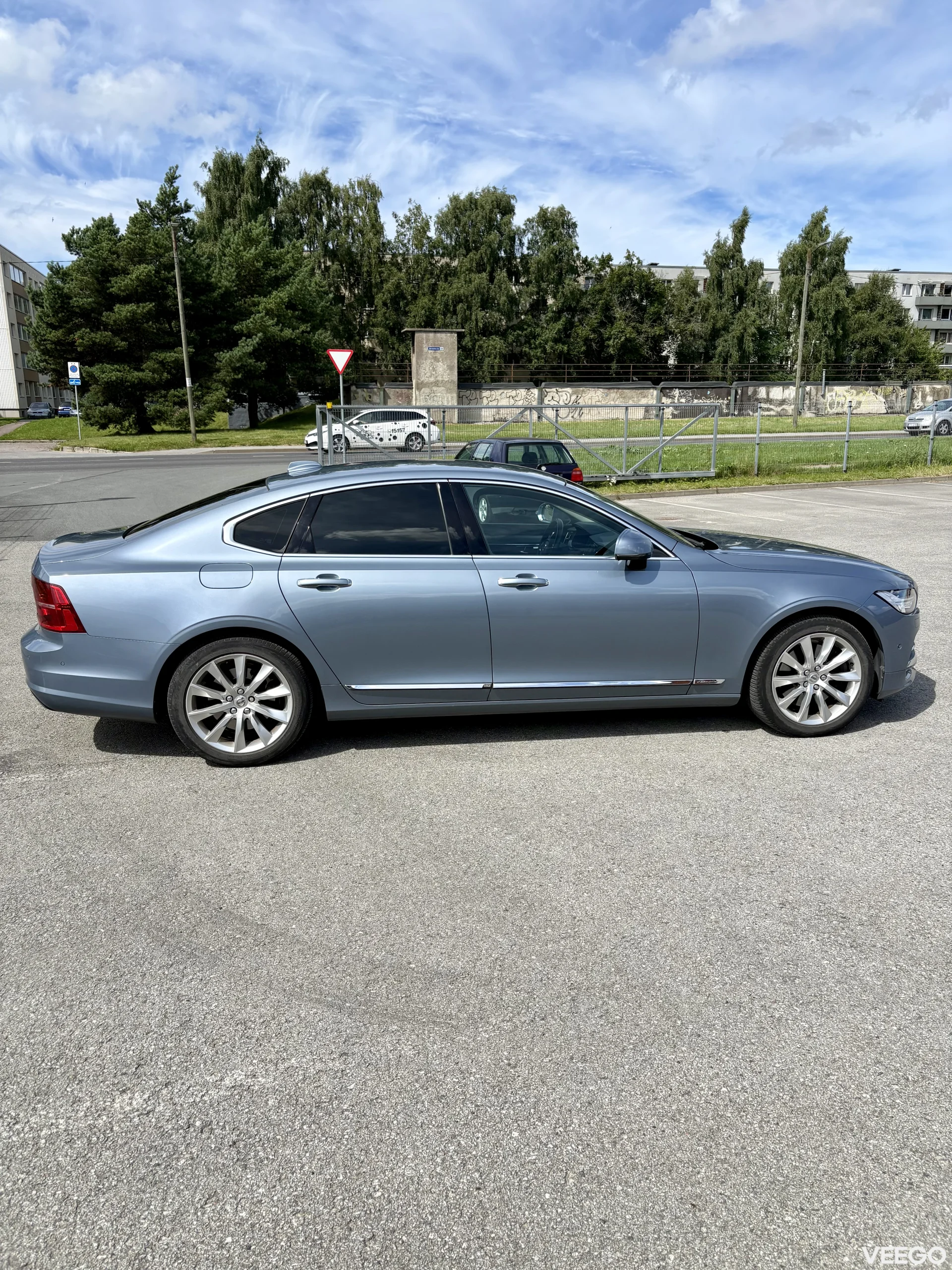 Volvo S90 2.0 173kW