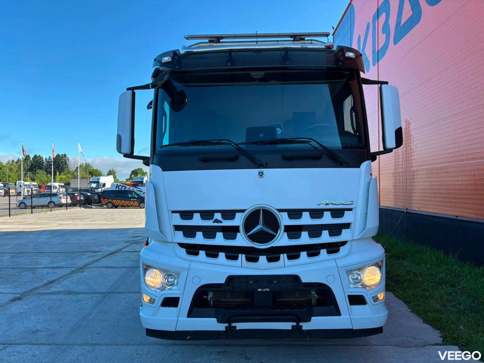 Mercedes-Benz Arocs BOX L=5592 mm 360kW