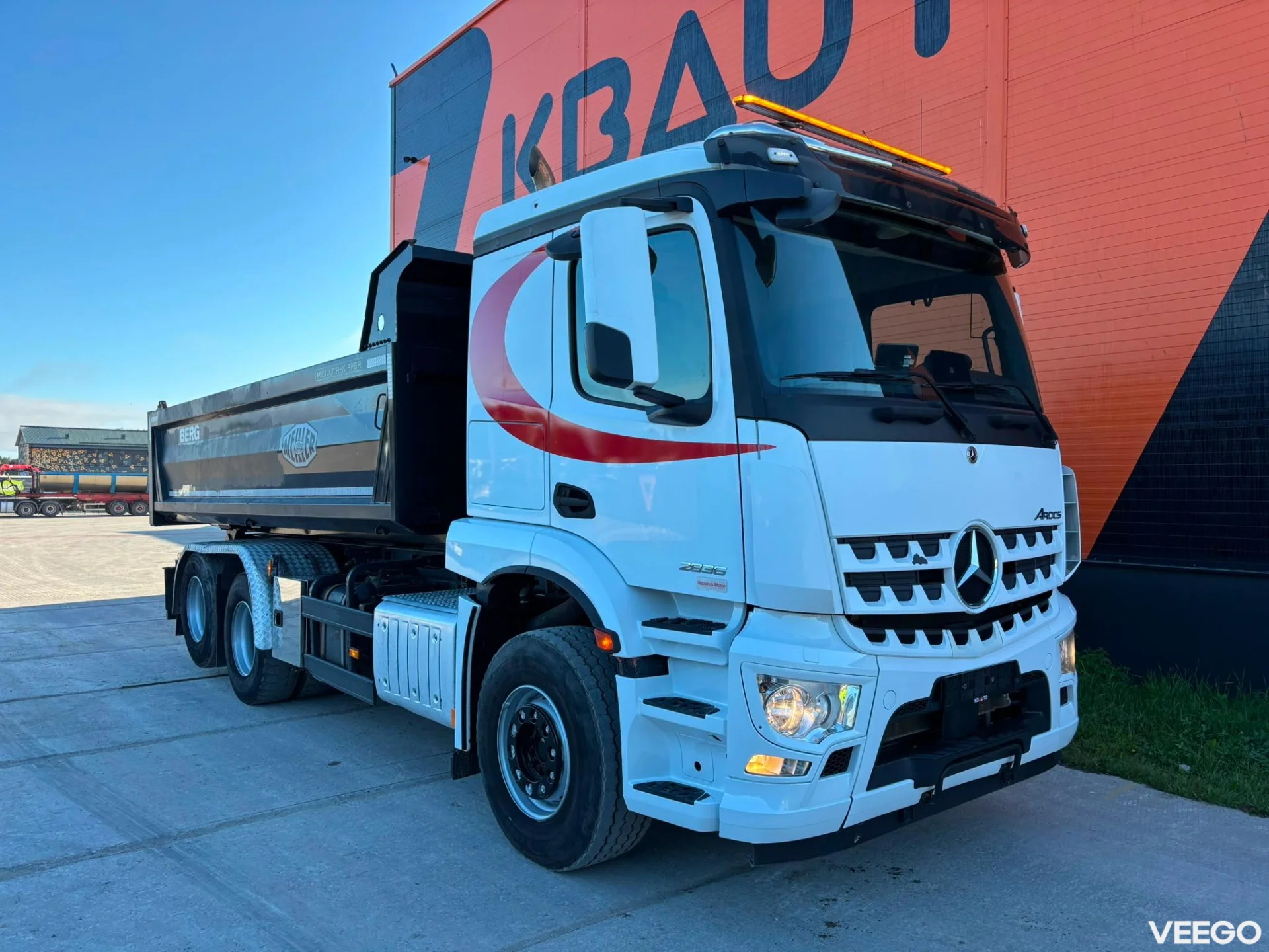 Mercedes-Benz Arocs BOX L=5592 mm 360kW