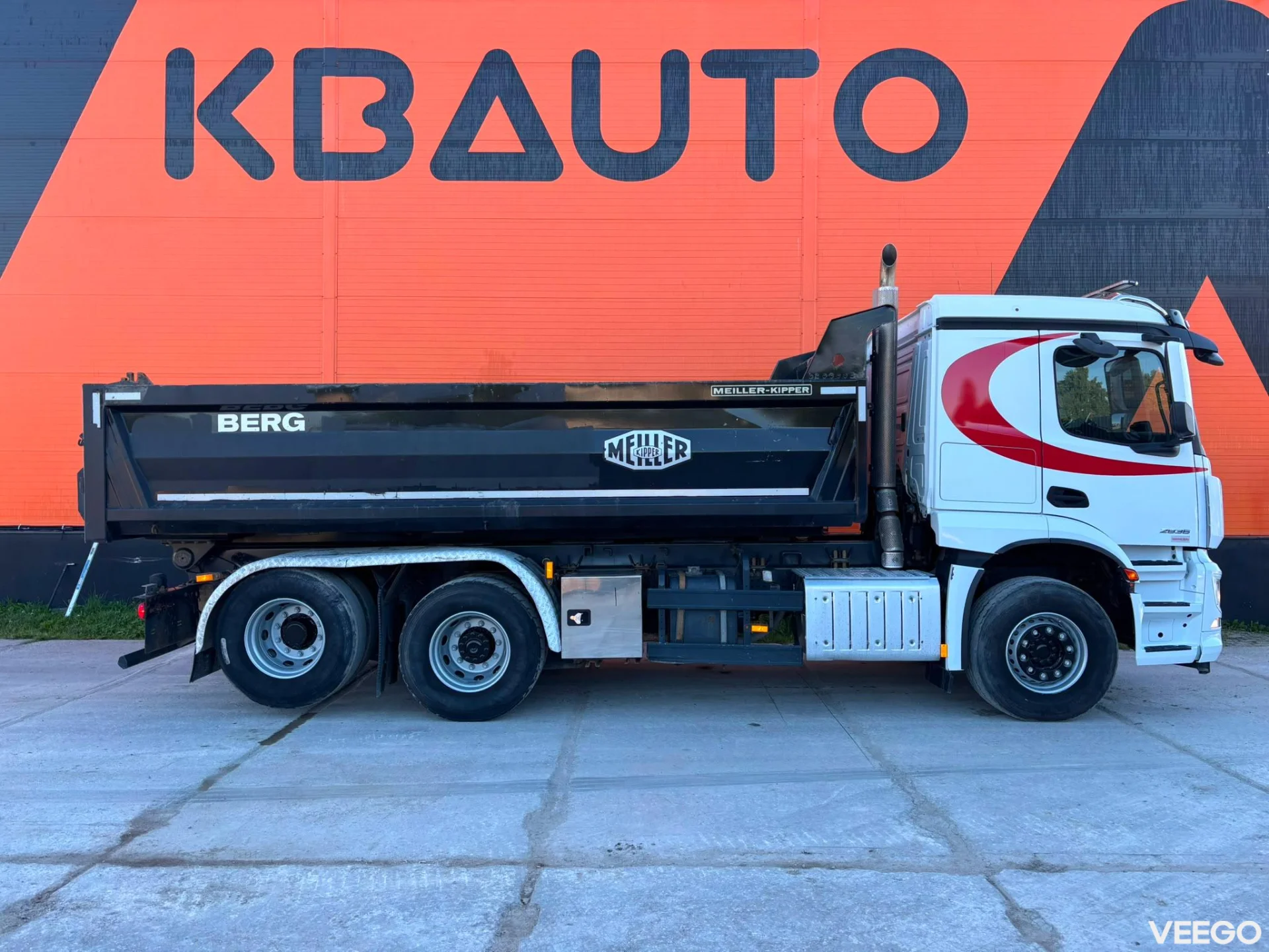 Mercedes-Benz Arocs BOX L=5592 mm 360kW
