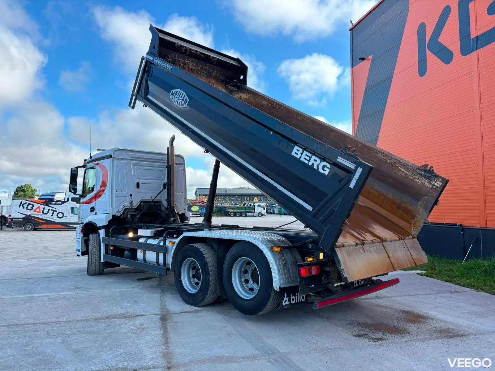 Mercedes-Benz Arocs BOX L=5592 mm 360kW