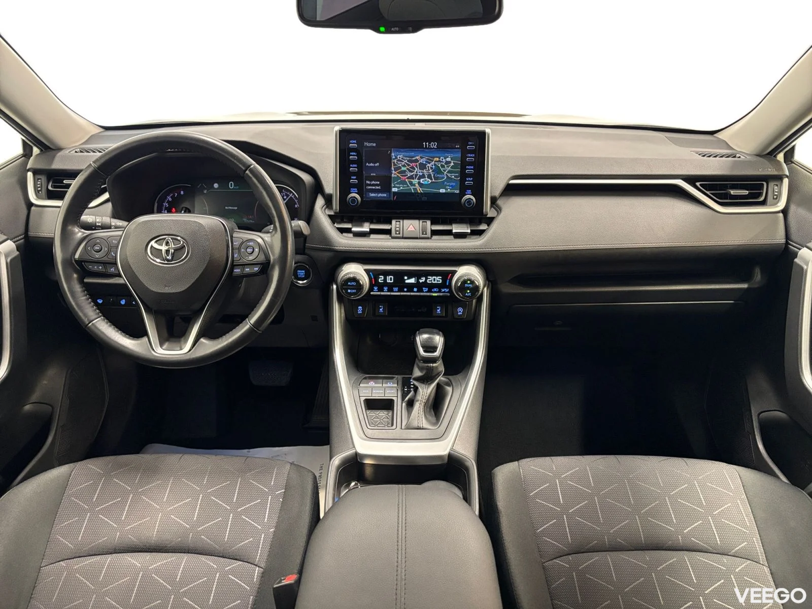 Toyota RAV4 Luxury + Comfort pakett 2 129kW