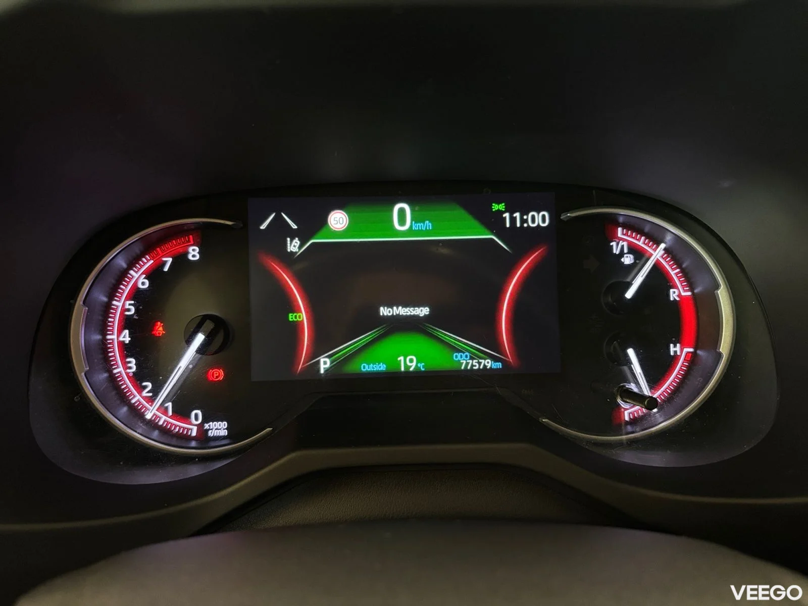 Toyota RAV4 Luxury + Comfort pakett 2 129kW