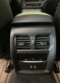 BMW 318 i 2 115kW thumbnail