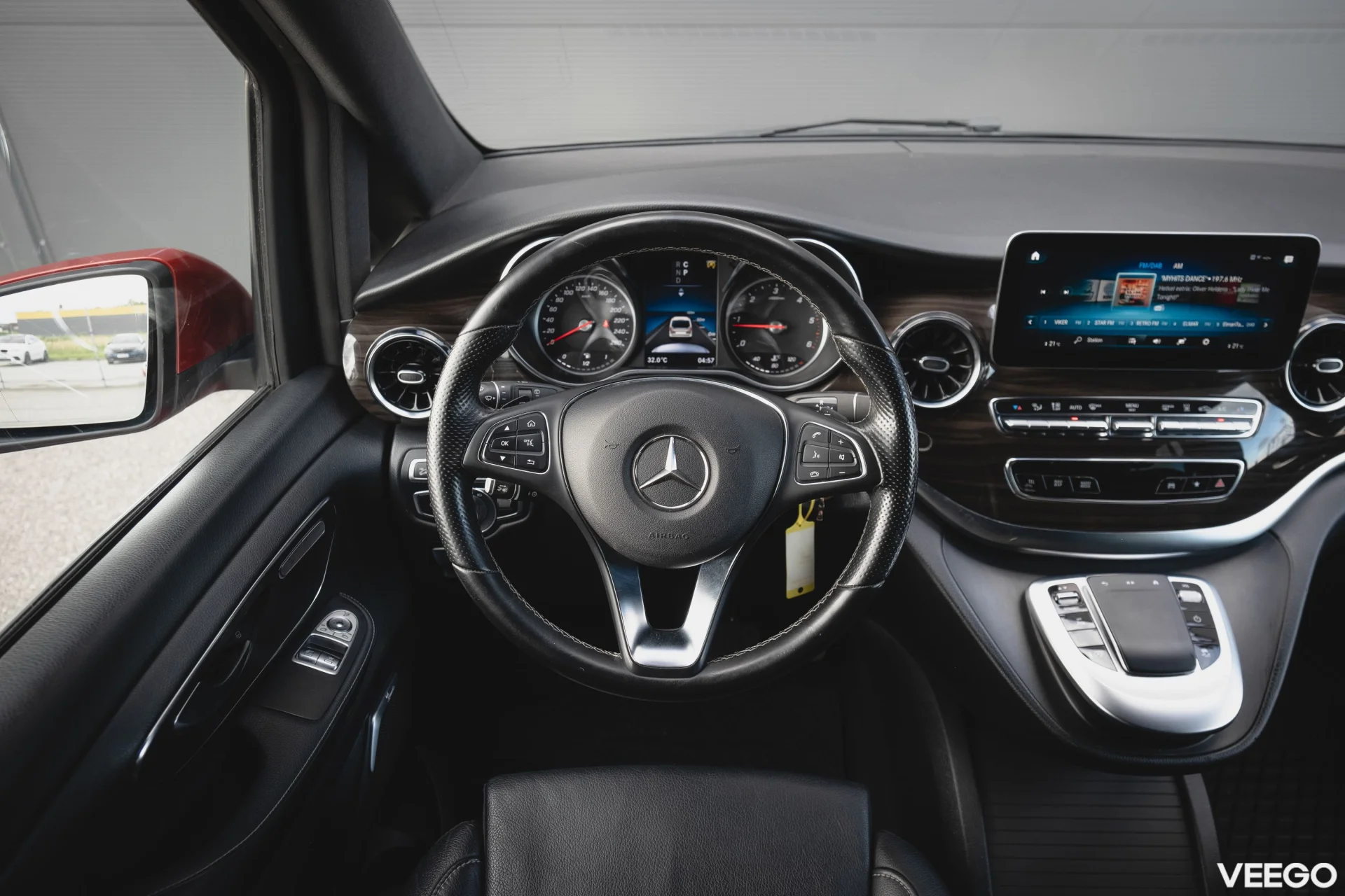 Mercedes-Benz V250 d 4Matic Avantgarde Long N1 2 140kW