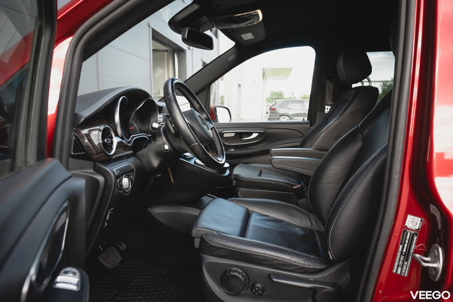 Mercedes-Benz V250 d 4Matic Avantgarde Long N1 2 140kW