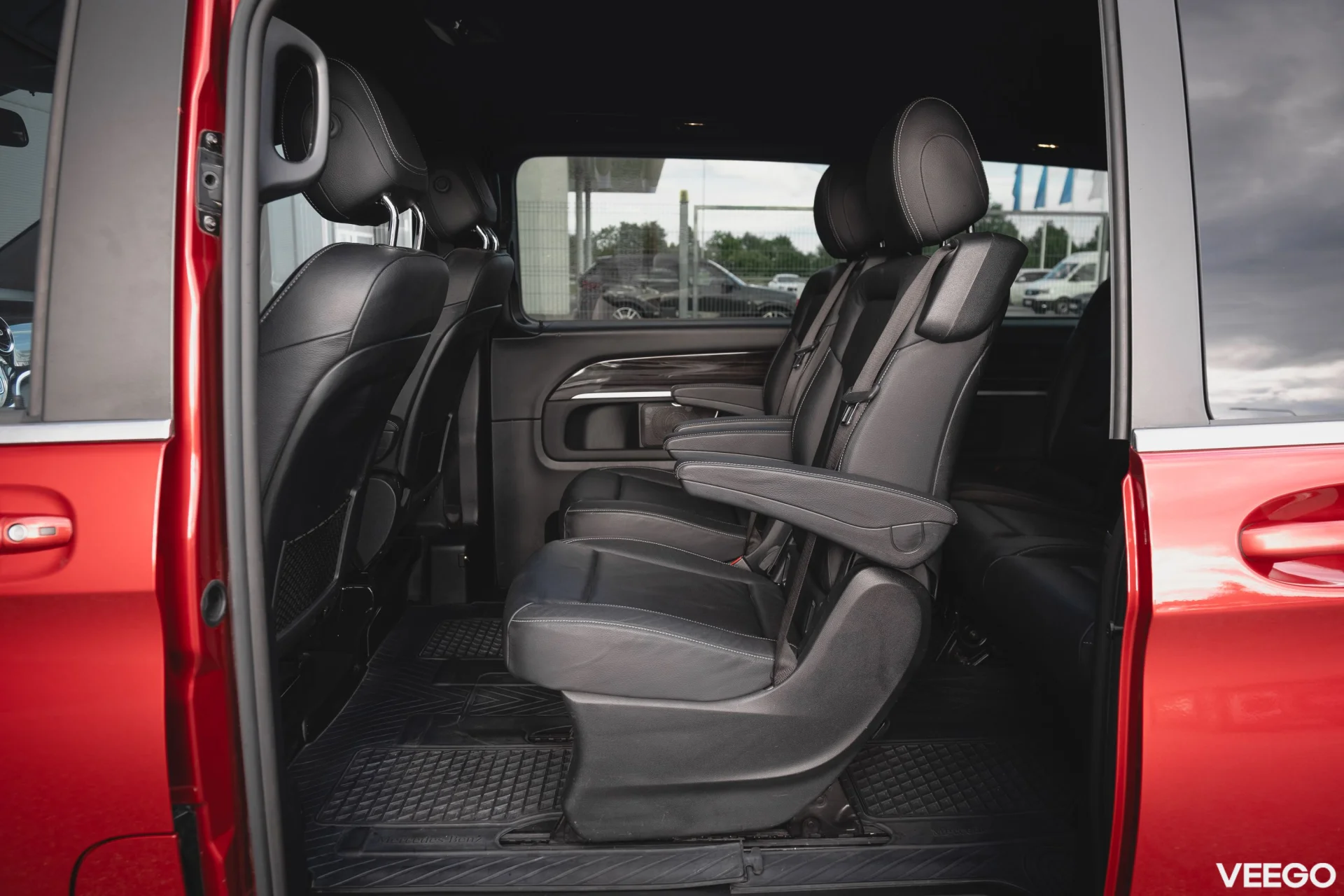 Mercedes-Benz V250 d 4Matic Avantgarde Long N1 2 140kW