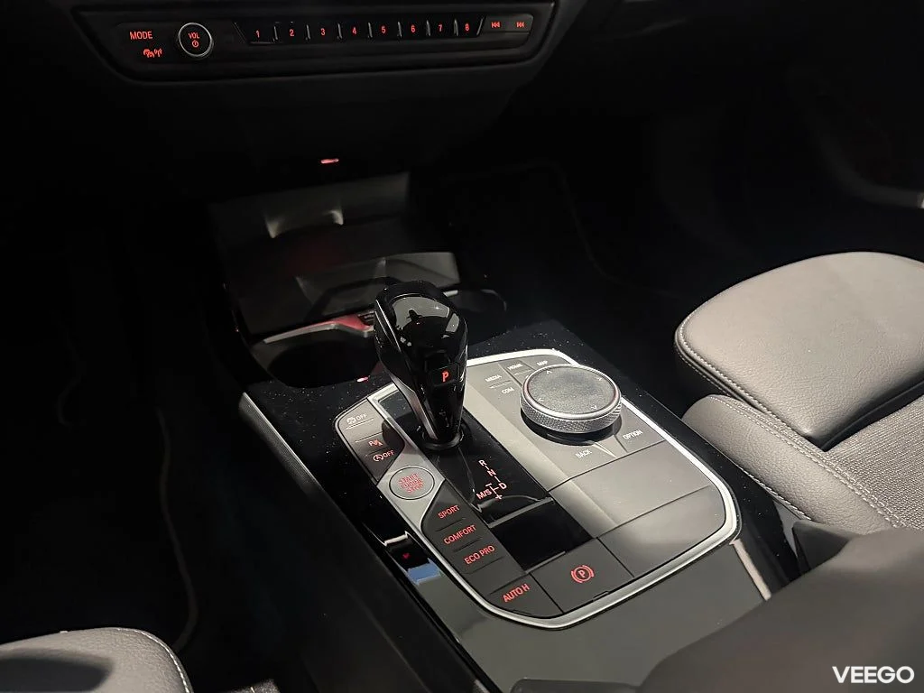 BMW 118 Sport line HUD Steptronic Adpt Farth 0kW
