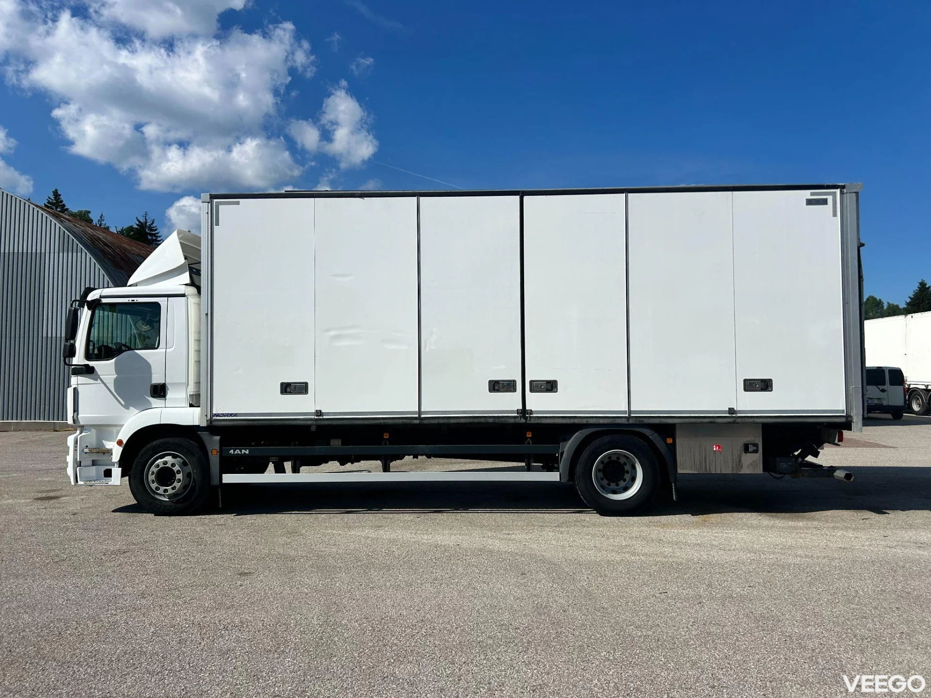 MAN TGM 4X2 EURO6 + SIDE OPENING 213kW
