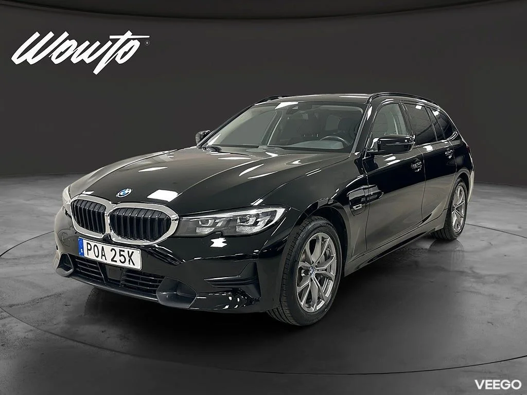 BMW 330 xDrive 292HK Touring / Sportline / Dragkrok 0kW