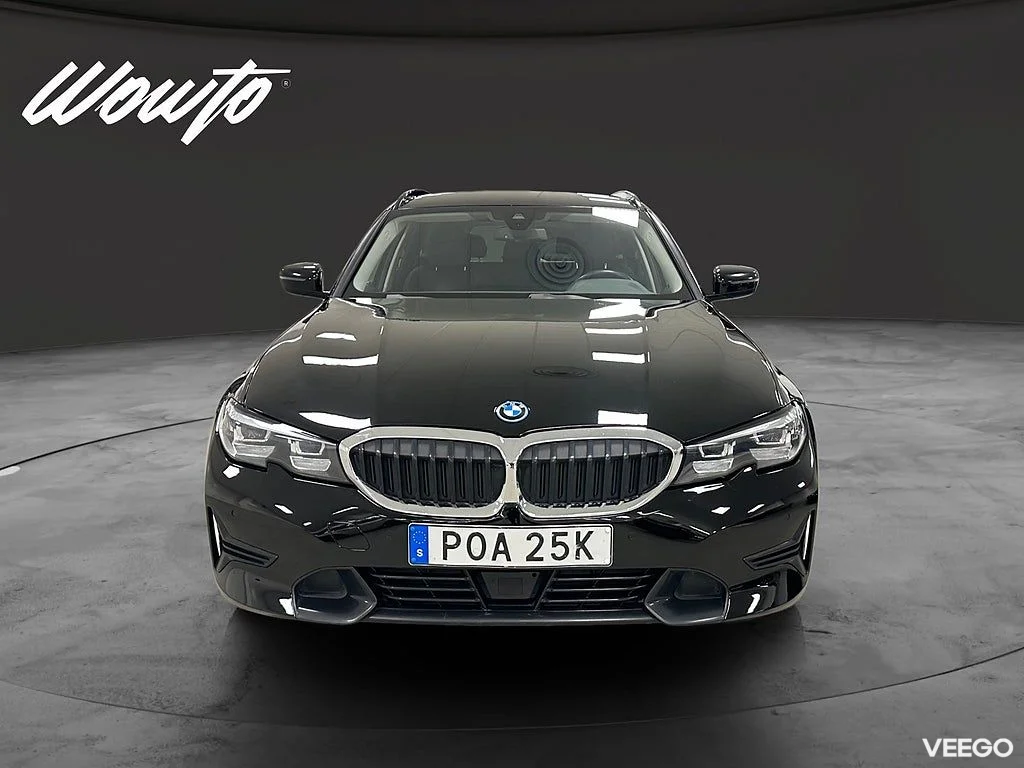 BMW 330 xDrive 292HK Touring / Sportline / Dragkrok 0kW