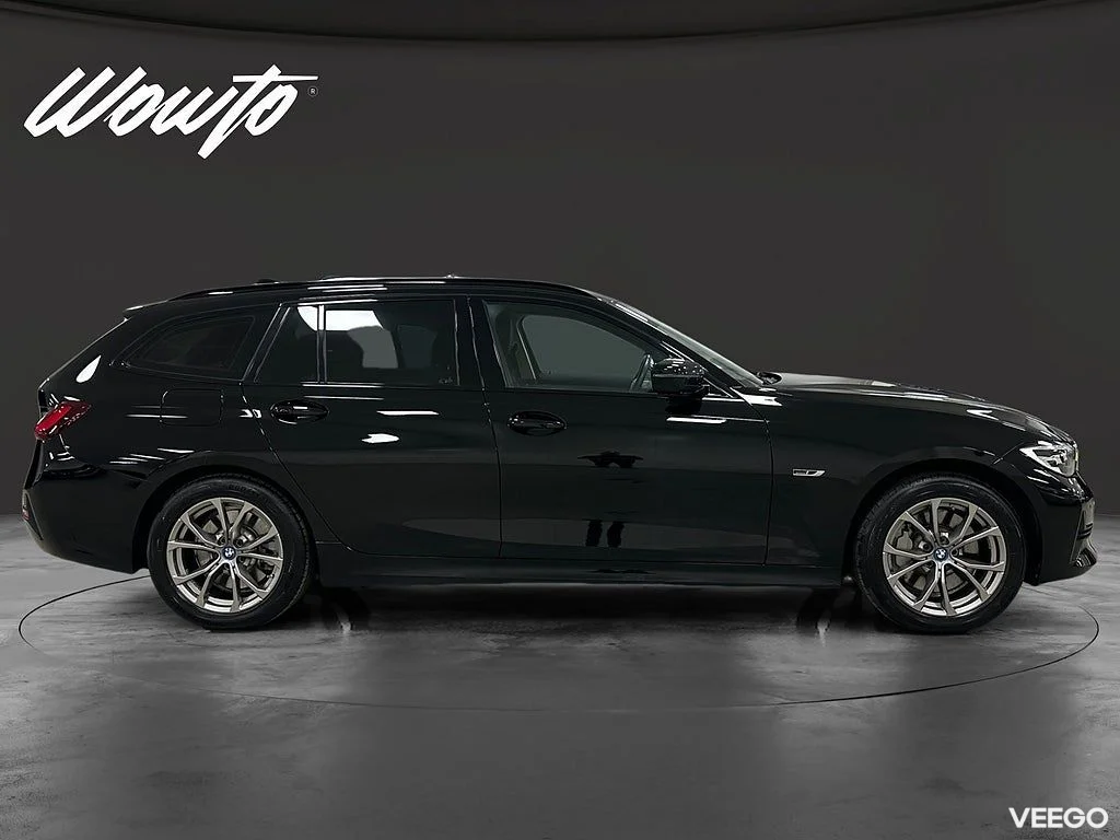 BMW 330 xDrive 292HK Touring / Sportline / Dragkrok 0kW