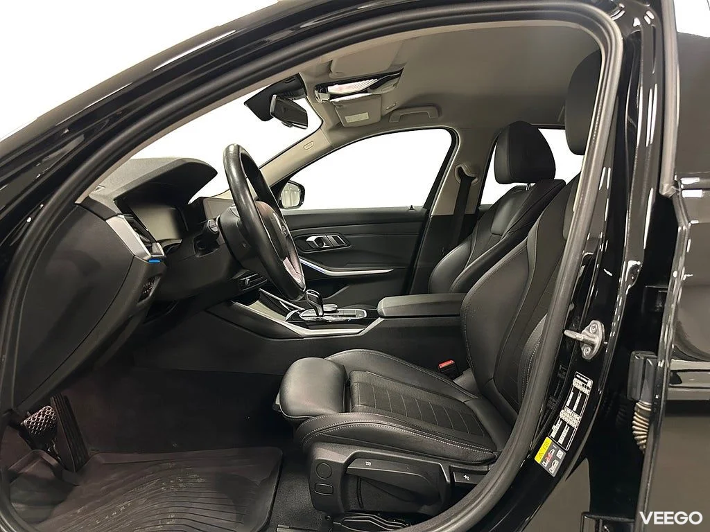 BMW 330 xDrive 292HK Touring / Sportline / Dragkrok 0kW