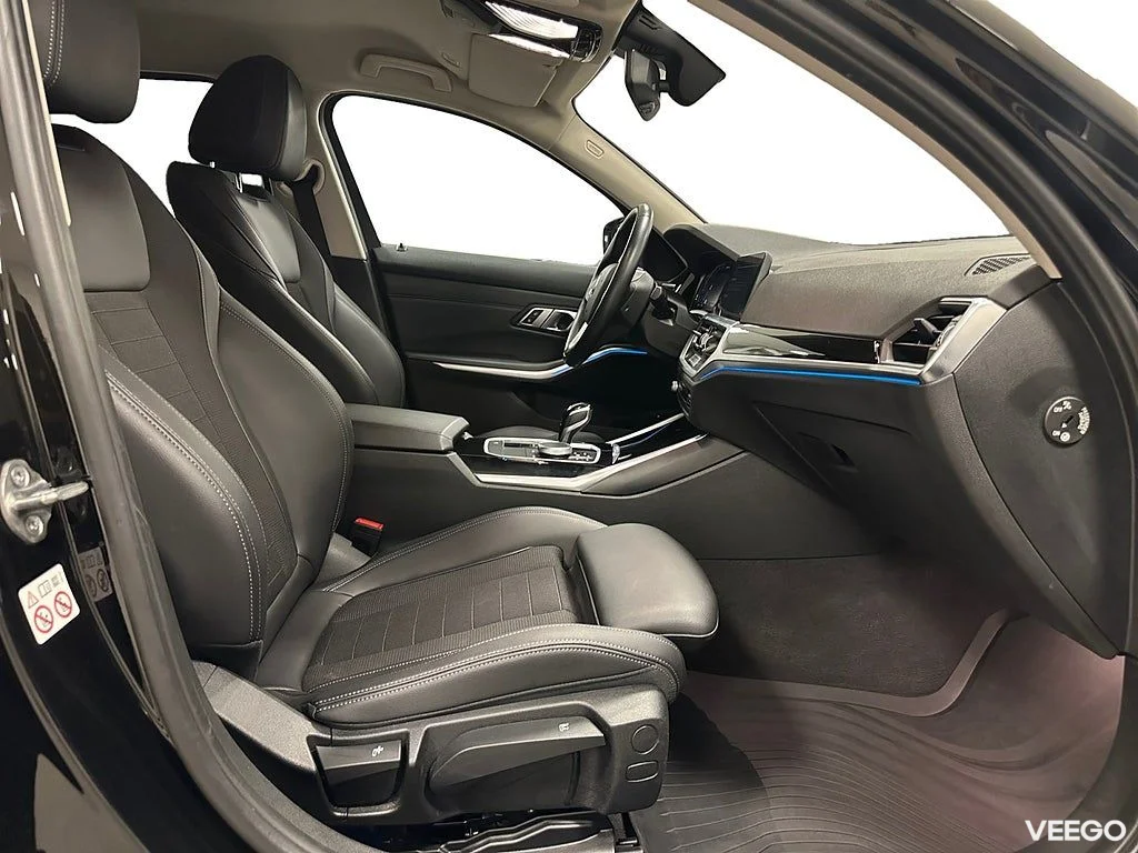 BMW 330 xDrive 292HK Touring / Sportline / Dragkrok 0kW