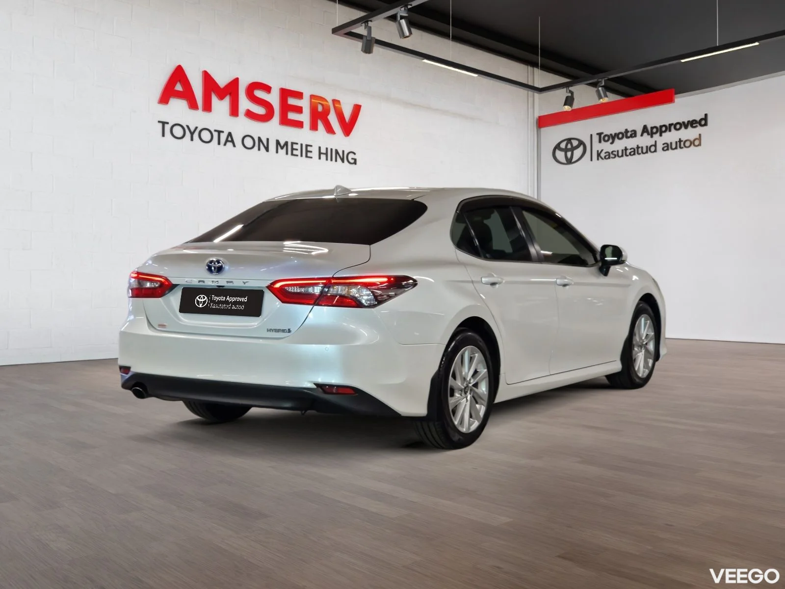 Toyota Camry Luxury Business 2.5 131kW