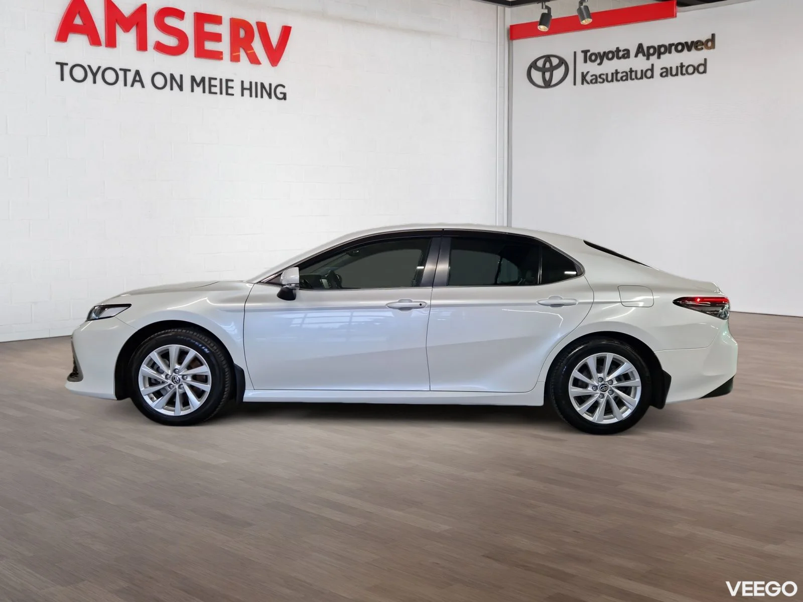 Toyota Camry Luxury Business 2.5 131kW