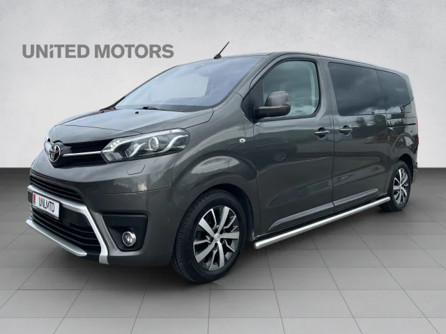Image of Toyota Proace Verso Medium Double side door 2 8-kohta 106kW