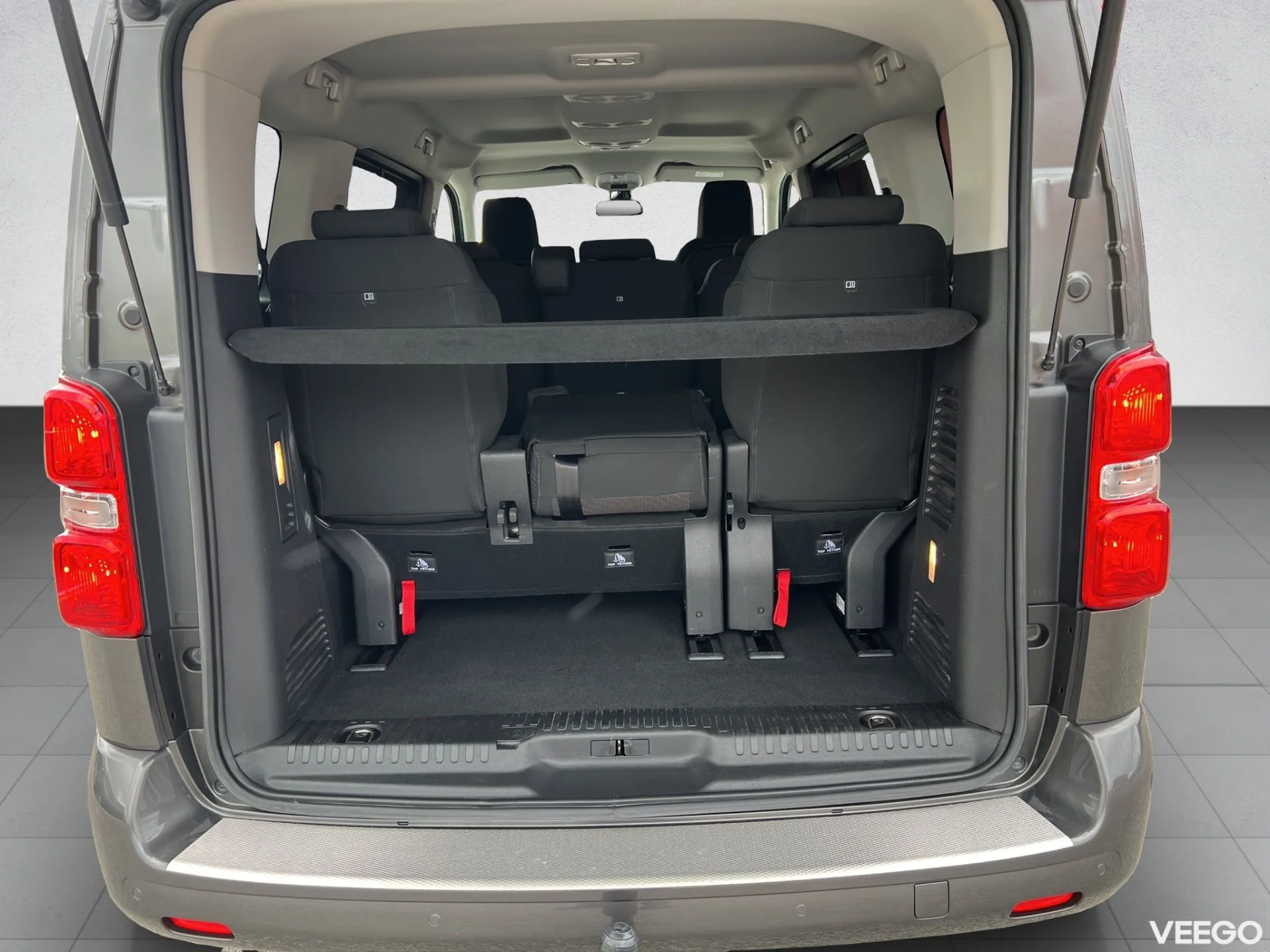 Toyota Proace Verso Medium Double side door 2 8-kohta 106kW