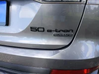 Audi Q4 e-tron S-LINE 4WD 220kW thumbnail